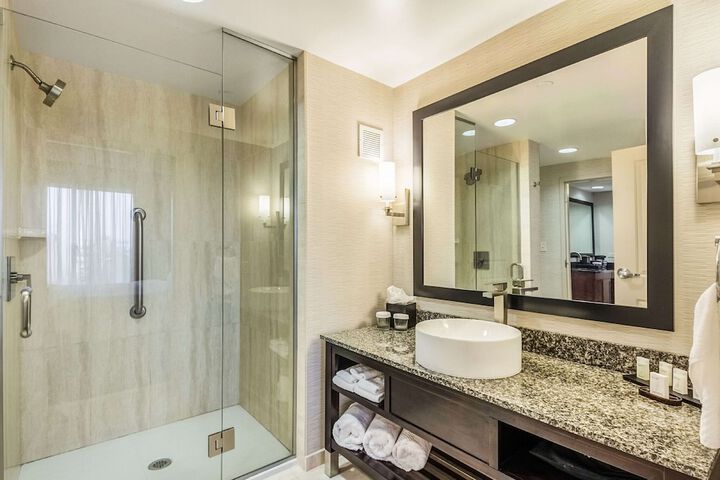 Embassy Suites Newark Airport