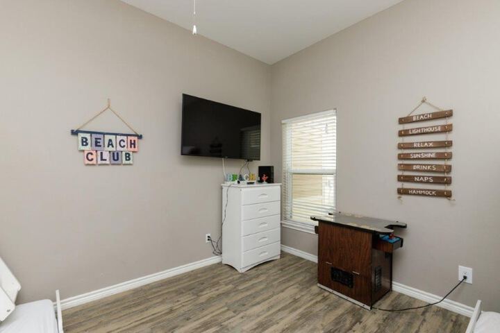 Room 19 of 25