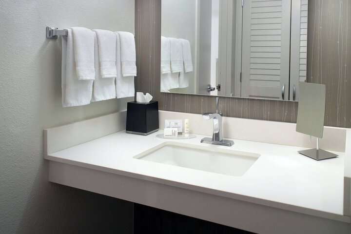 Courtyard by Marriott Atlanta Airport South / Sullivan Road