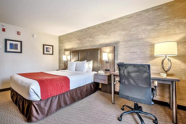 Room 17 of 27