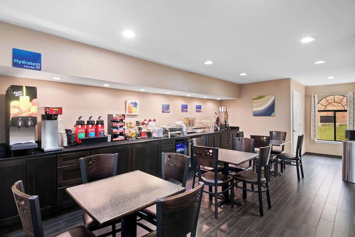 Best Western Cedar Inn