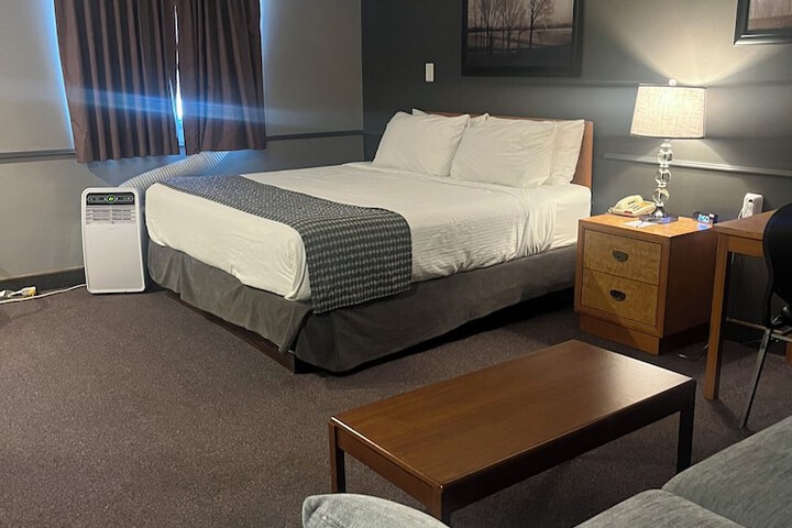 Travelodge by Wyndham Brandon