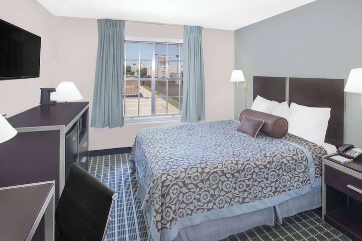 Room 34 of 48