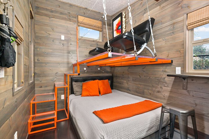 Room 46 of 152