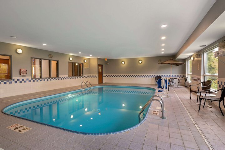 Pool 4 of 37