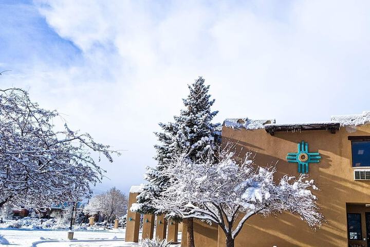 Sagebrush Inn & Suites