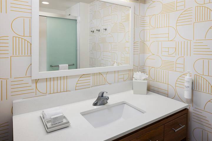 Home2 Suites by Hilton Roseville Minneapolis
