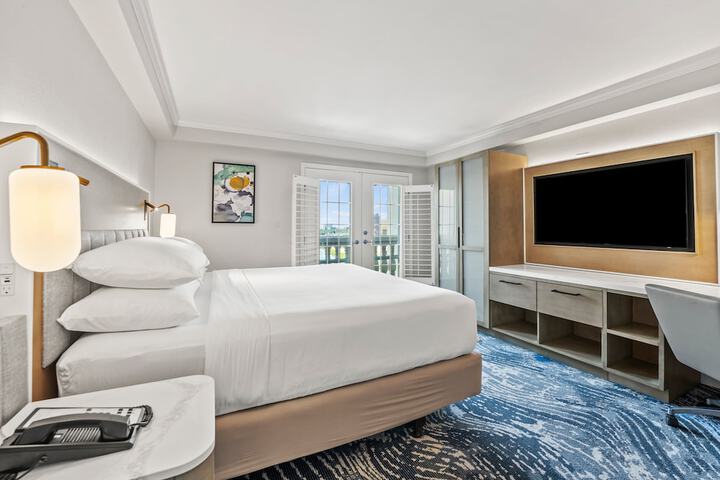 Room 35 of 103