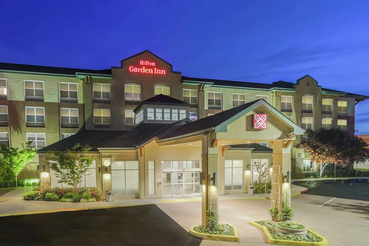 Hotel 2 of 32