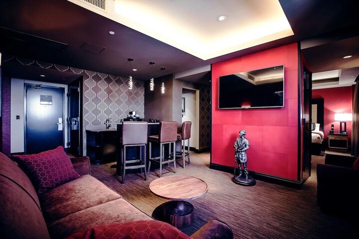 Room 18 of 44