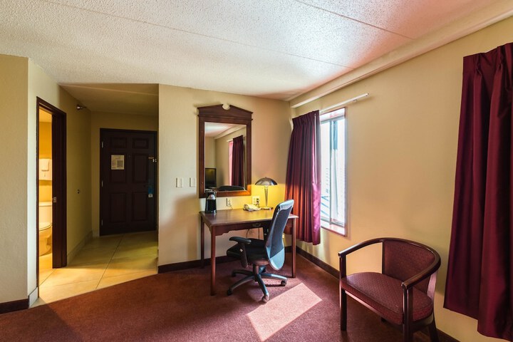 Room 19 of 37