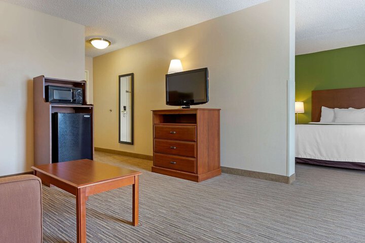 Room 15 of 42