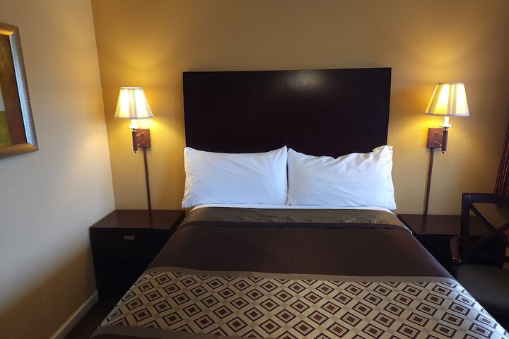 Room 6 of 20