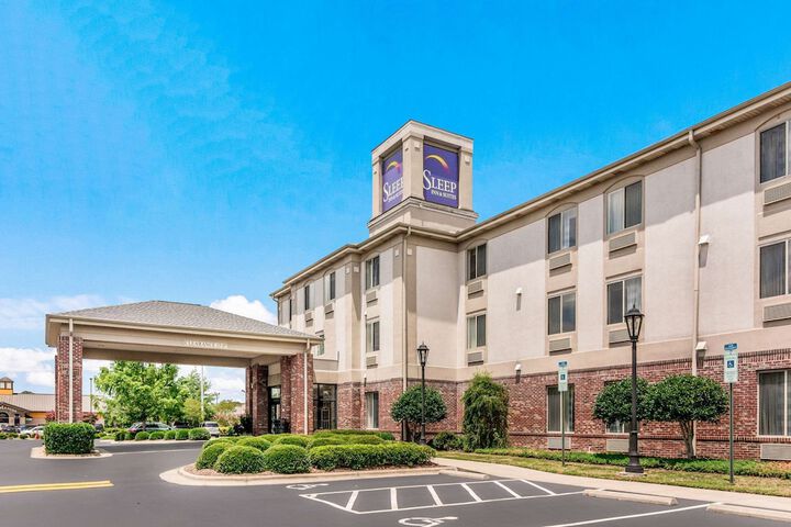 Hotel 5 of 70