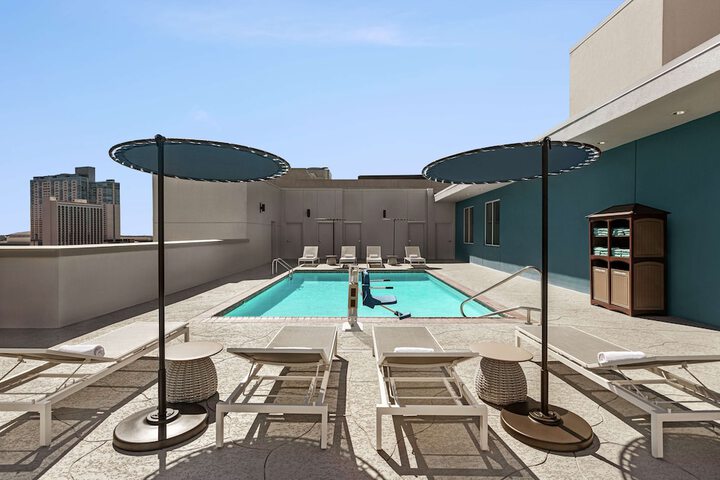Pool 6 of 25