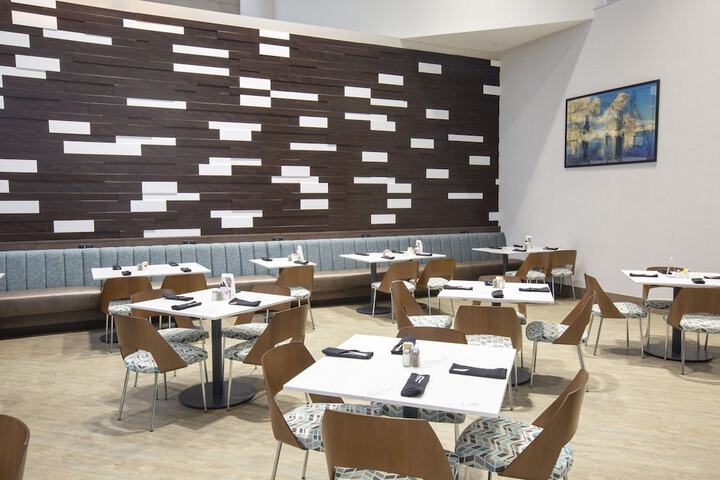 Dining 85 of 108