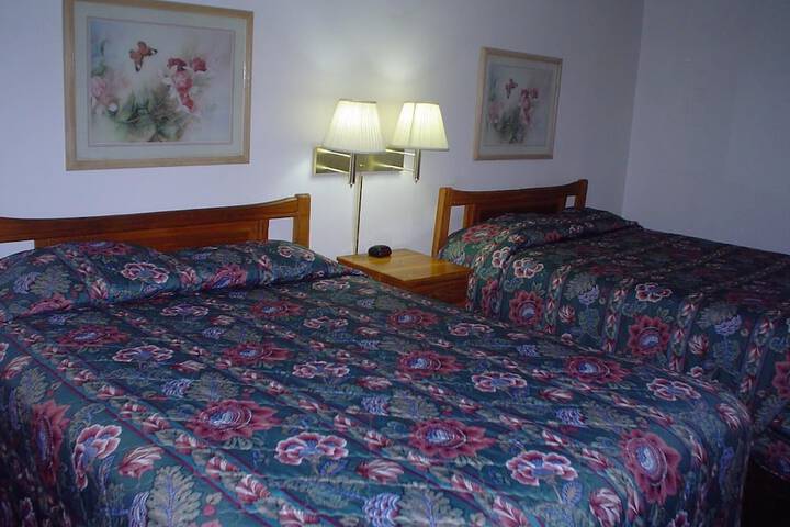 Room 10 of 11