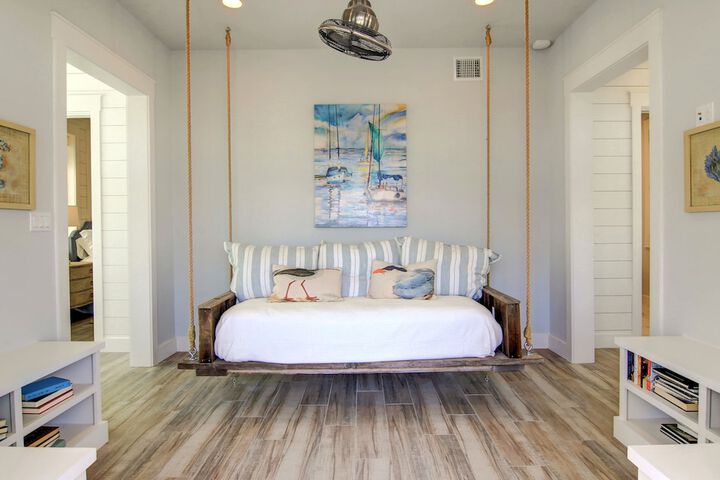 Room 25 of 62