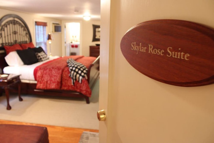 Room 52 of 138