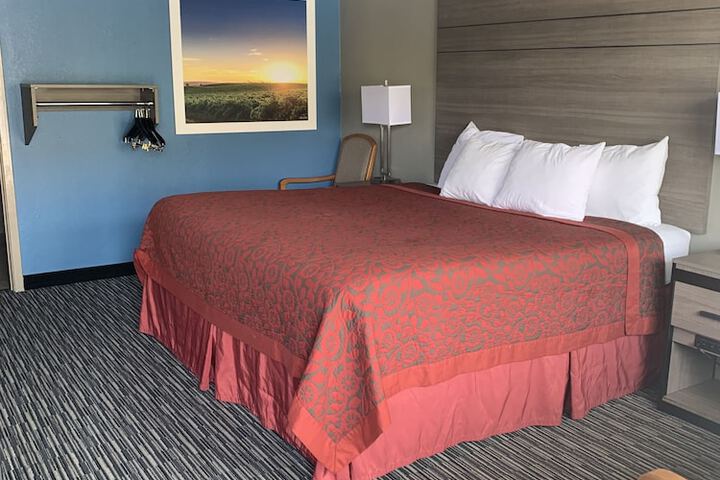 Room 35 of 40