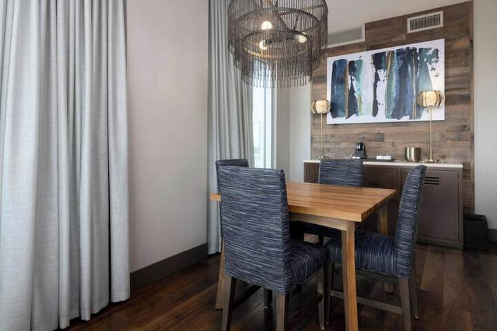 The Stella Hotel Autograph Collection