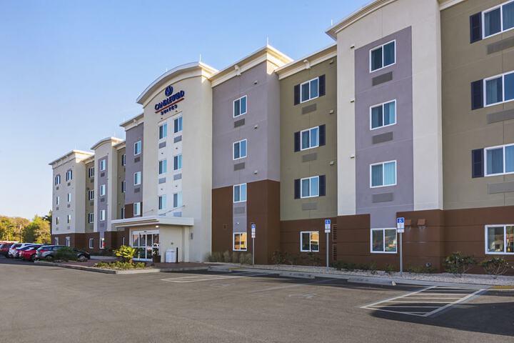 Hotel 7 of 42