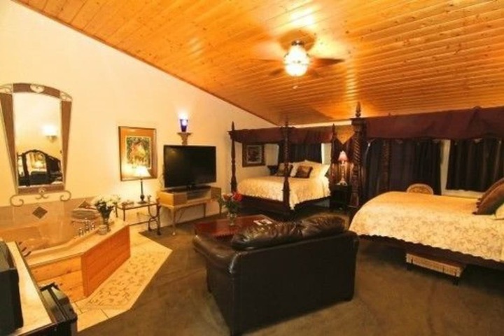 Echo Canyon Spa Resort (Adults Only)
