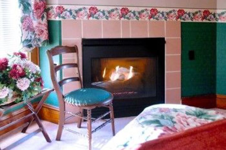 Arbor Hill Inn