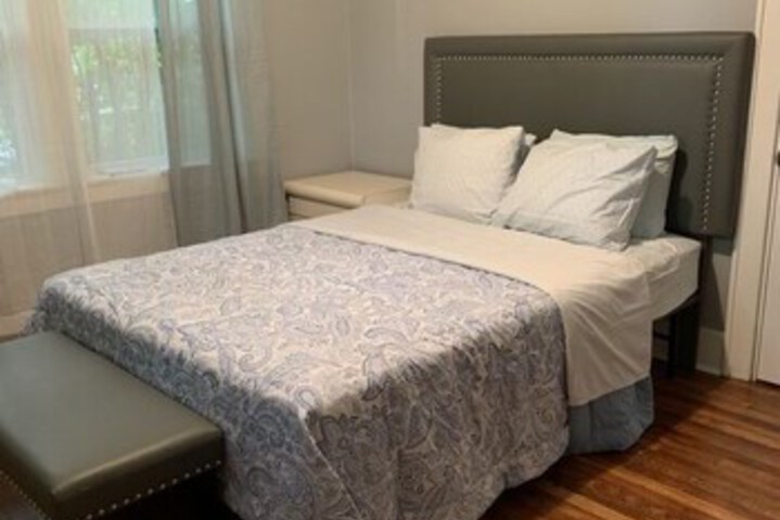 Pontiac Guest House