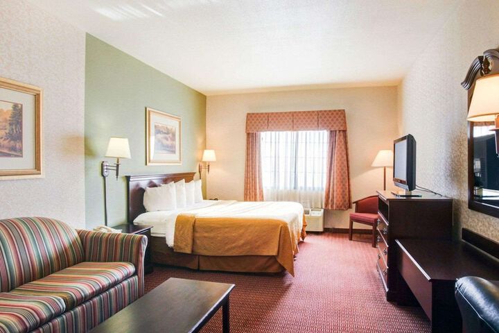 Room 10 of 36
