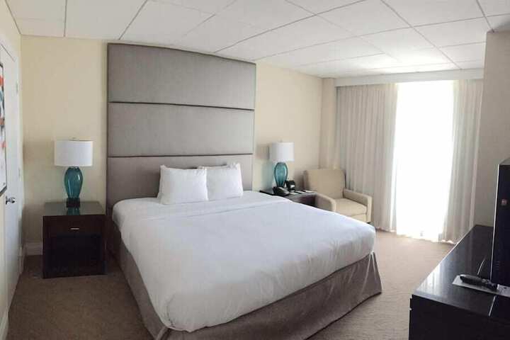 Room 10 of 15