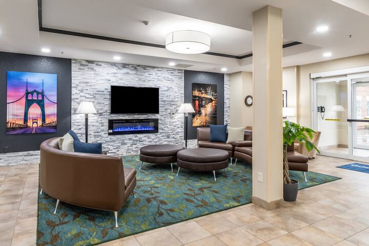 Hotel 3 of 65