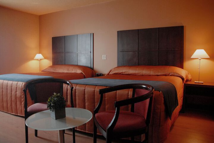 Room 11 of 34