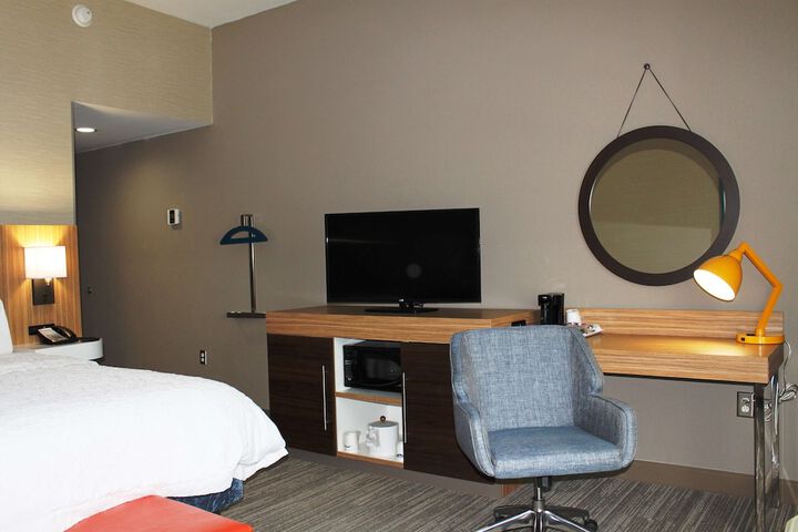 Room 30 of 48