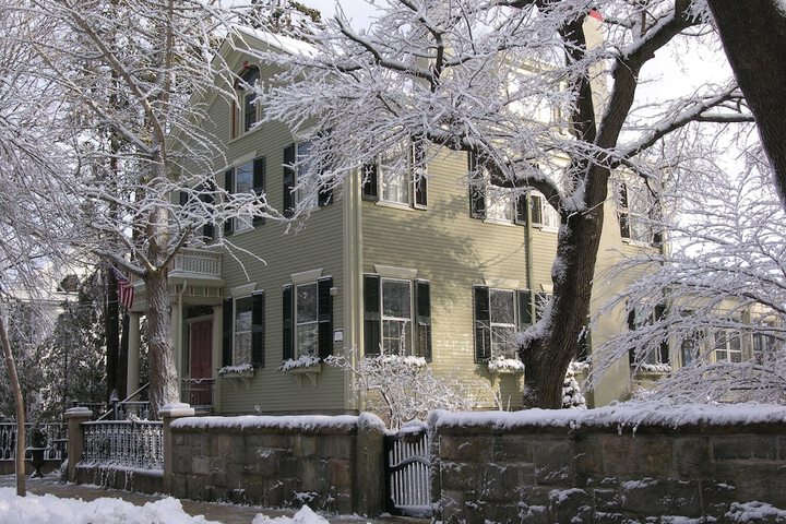 Delano Homestead Bed & Breakfast
