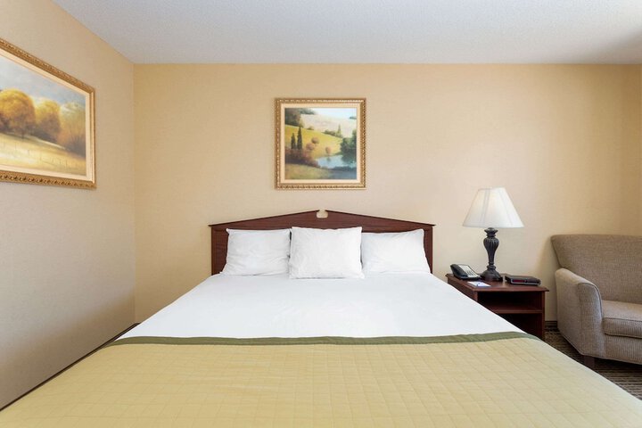 Room 5 of 26