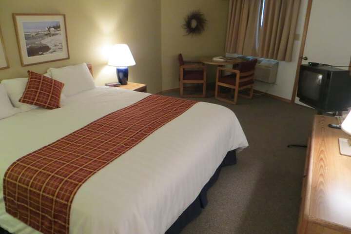 Room 9 of 34