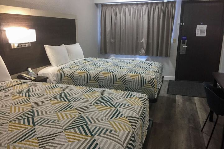 Room 30 of 33