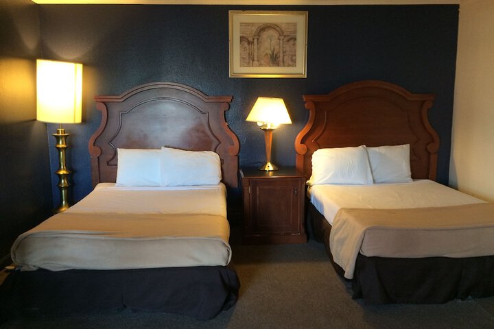 Room 19 of 27