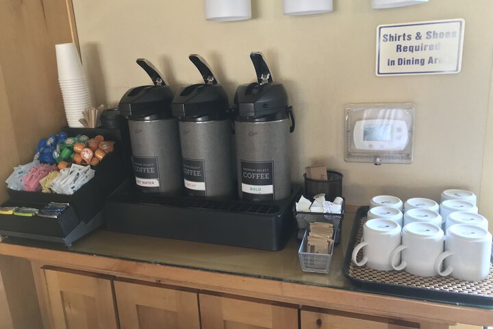 Breakfast/Coffee Service 31 of 38