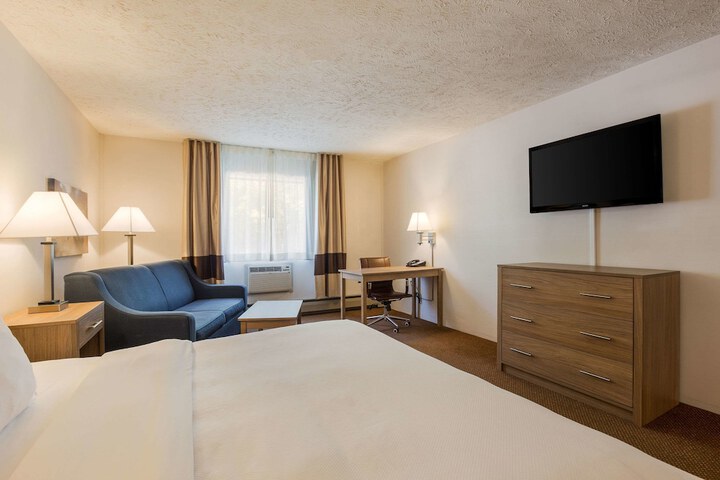 Room 19 of 32