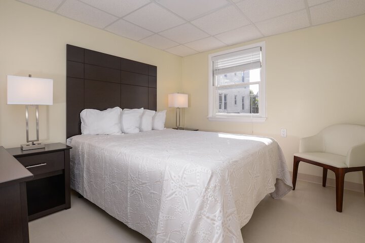 Room 42 of 65