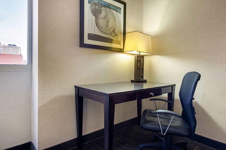 Room 21 of 41