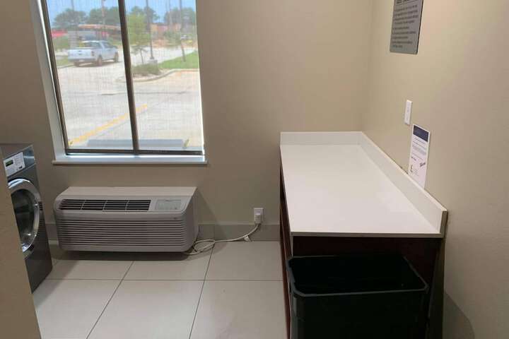 Comfort Suites West Monroe near Ike Hamilton Expo Center