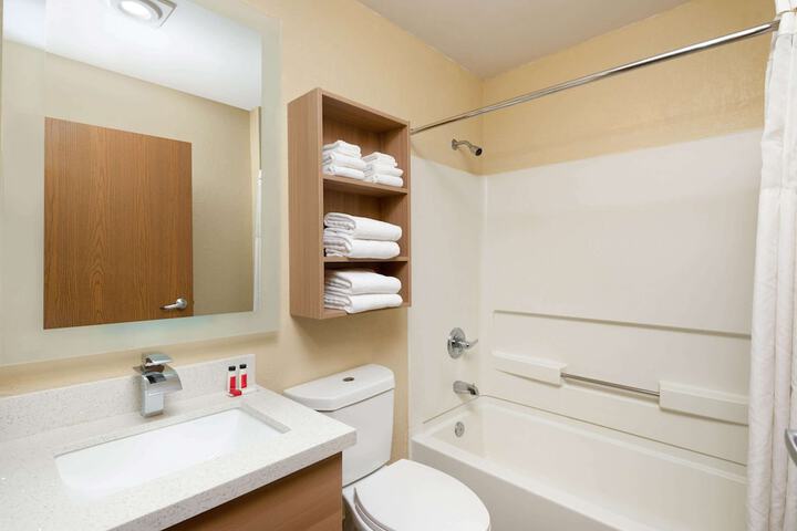 Room 5 of 20