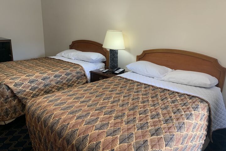 Room 7 of 10