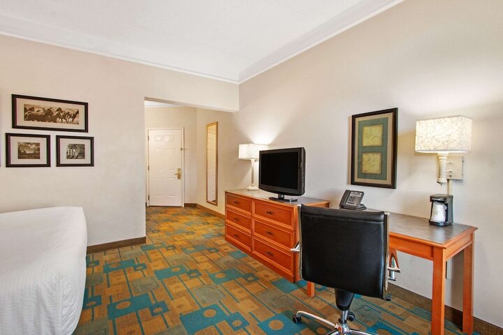 Room 8 of 29