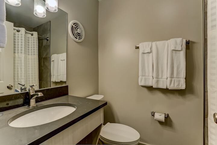 Room 15 of 44