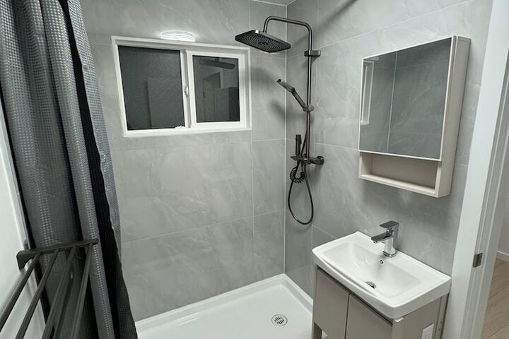 Room 35 of 46