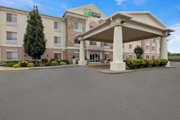 Hotel 3 of 53